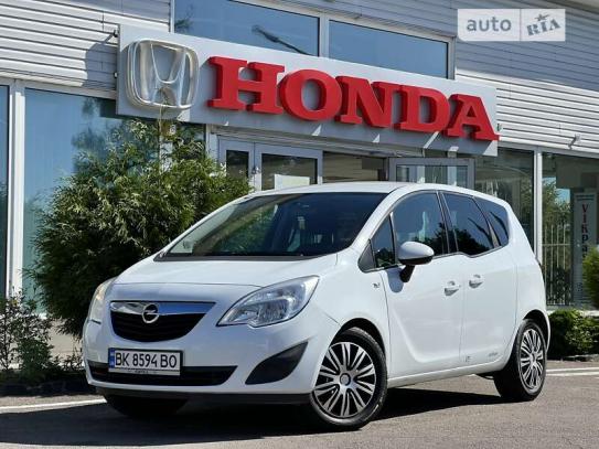 Opel Meriva 2011г. в рассрочку