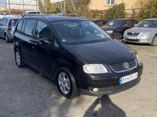 Volkswagen Touran
                          2006г. в рассрочку