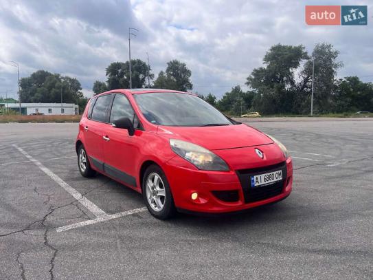 Renault Scenic                          2010г. в рассрочку