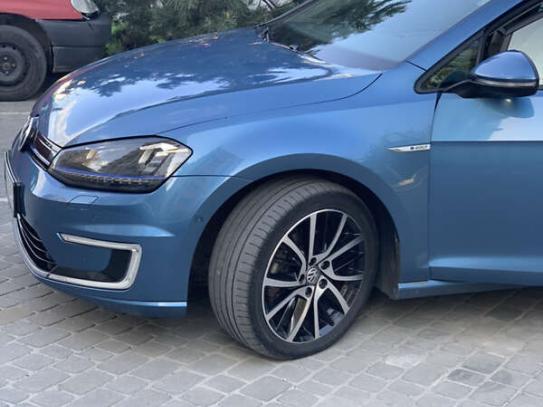 Volkswagen E-golf 2015р. у розстрочку