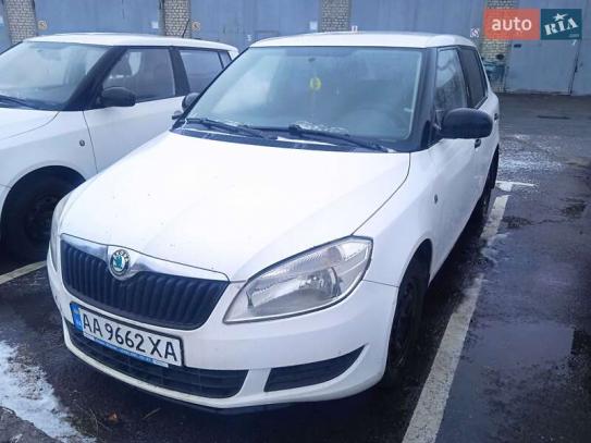 Skoda Fabia
                           2011г. в рассрочку