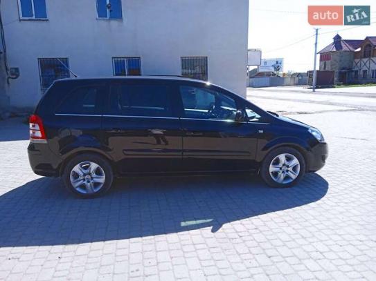 Opel Zafira
                          2011г. в рассрочку