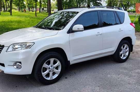 Toyota Rav4                            2010г. в рассрочку