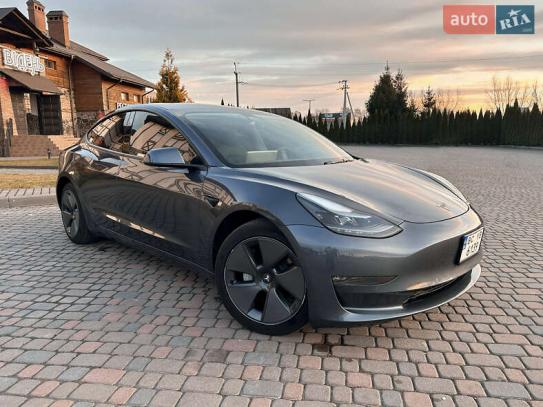 Tesla Model 3
                         2022г. в рассрочку