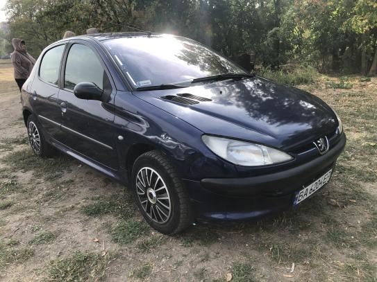 Peugeot 206 2001р. у розстрочку