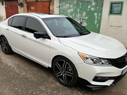 Honda Accord                          2017г. в рассрочку