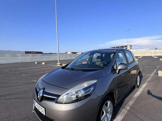 Renault Megane scenic 2013г. в рассрочку