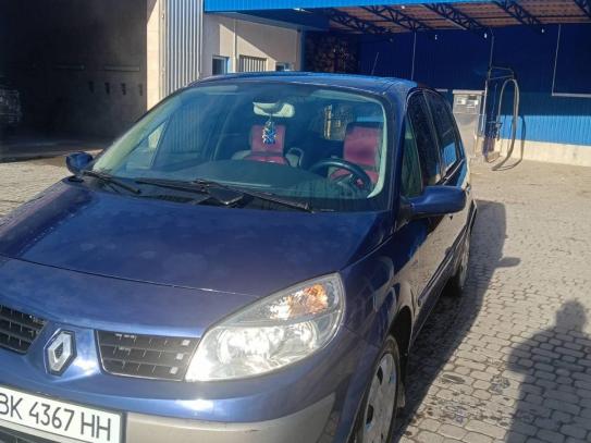 Renault Scenic ii                       2004г. в рассрочку