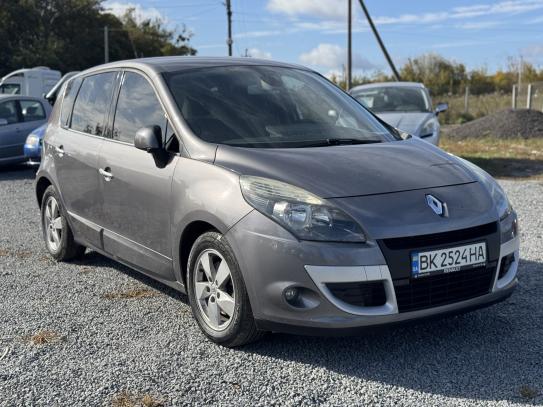 Renault Scenic 2010р. у розстрочку