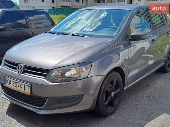 Volkswagen Polo                            2011г. в рассрочку