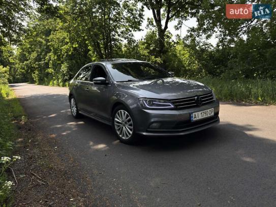 Volkswagen Jetta                           2015г. в рассрочку