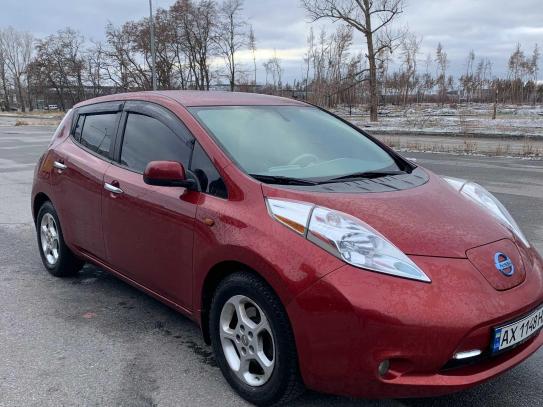 Nissan Leaf                            2014г. в рассрочку