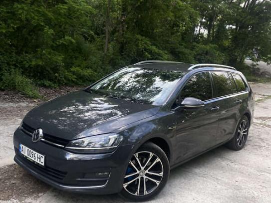Volkswagen Golf
                            2015г. в рассрочку