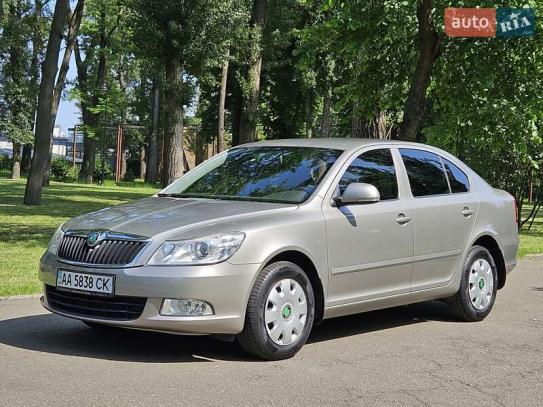Skoda Octavia                         2011г. в рассрочку