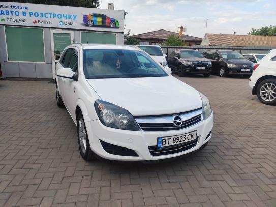 Opel Astra 2010г. в рассрочку