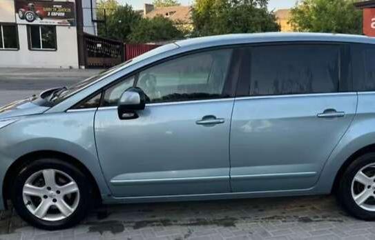Peugeot 5008                            2009г. в рассрочку