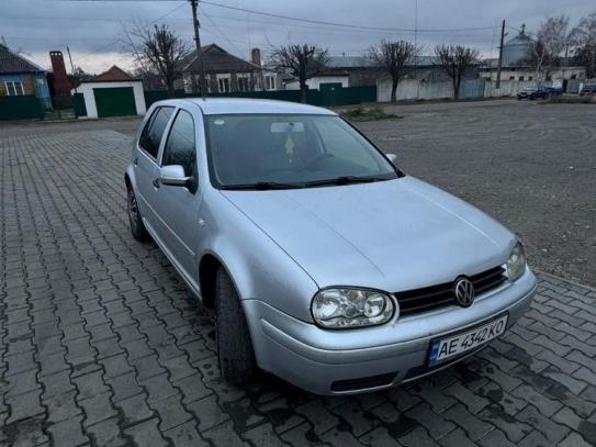 Volkswagen Golf                            2001г. в рассрочку