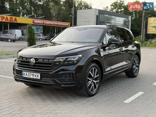 Volkswagen Touareg
                         2023г. в рассрочку