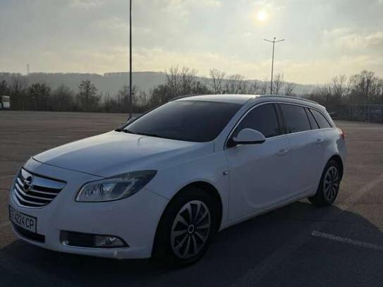 Opel Insignia                        2013г. в рассрочку