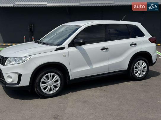 Suzuki Vitara 2019г. в рассрочку