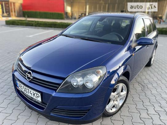 Opel Astra 2005г. в рассрочку