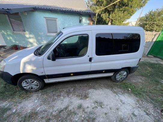 Citroen Berlingo                        2008г. в рассрочку
