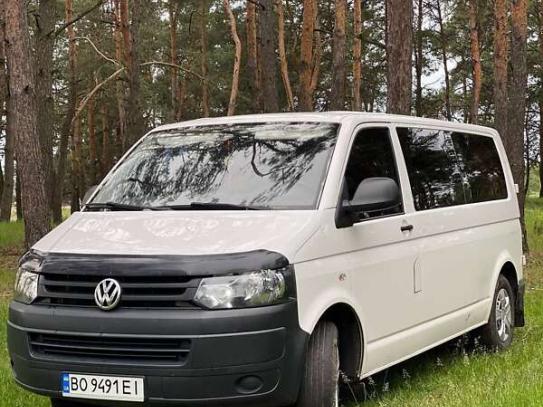 Volkswagen Transporter                     2015г. в рассрочку