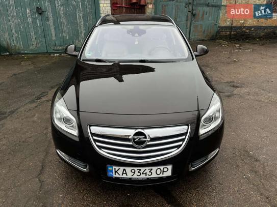 Opel Insignia                        2010г. в рассрочку