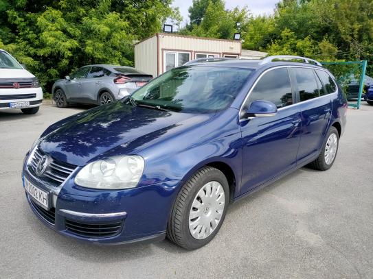 Volkswagen Golf
                            2010г. в рассрочку