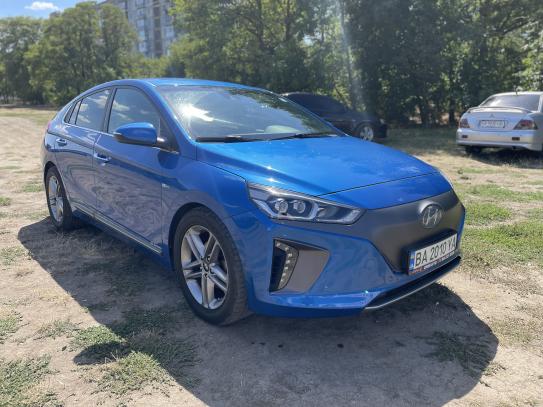 Hyundai Ioniq 2017г. в рассрочку