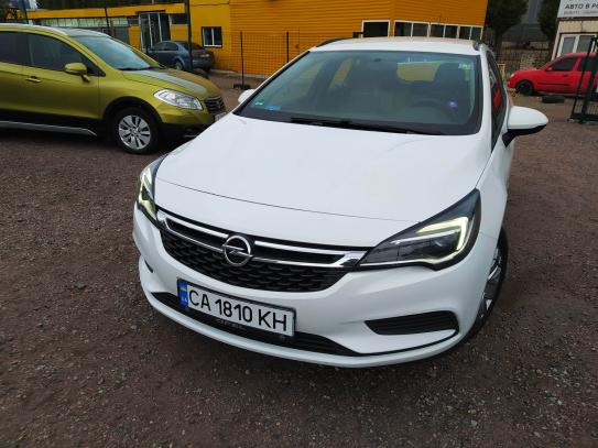 Opel Astra 2019г. в рассрочку