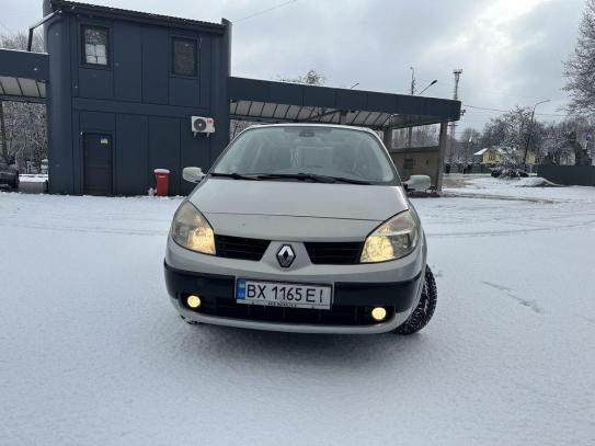 Renault Megane scenic                   2005г. в рассрочку