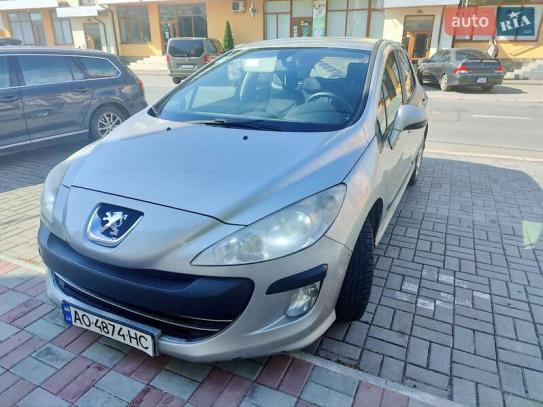 Peugeot 308                             2008г. в рассрочку