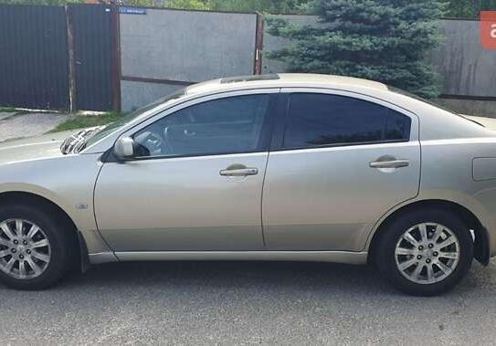 Mitsubishi Galant 2006г. в рассрочку