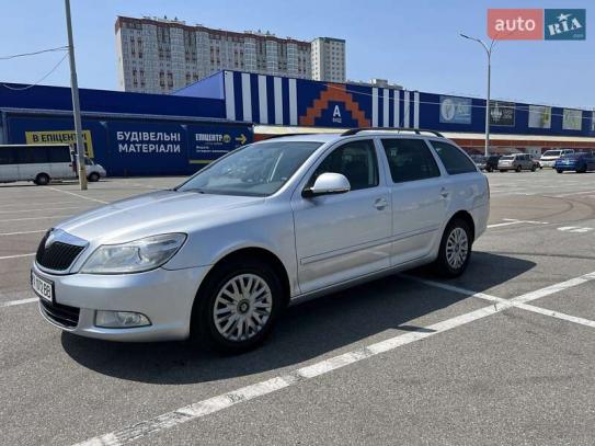 Skoda Octavia                         2010г. в рассрочку