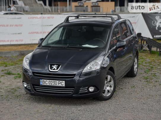 Peugeot 5008 2013г. в рассрочку