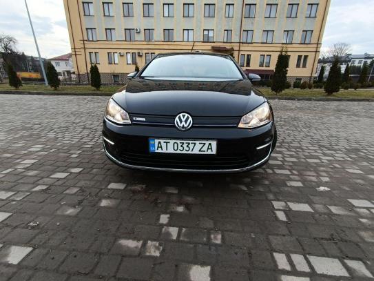 Volkswagen E-golf                          2015г. в рассрочку