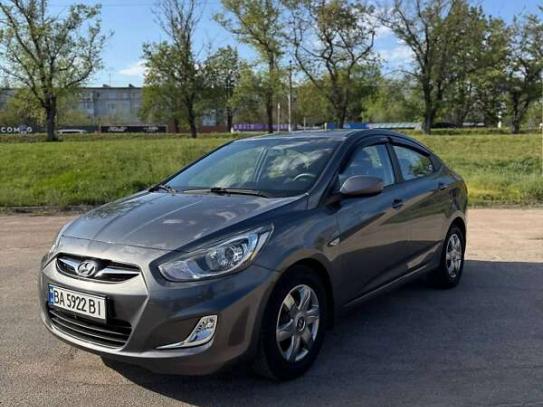 Hyundai Accent                          2011г. в рассрочку