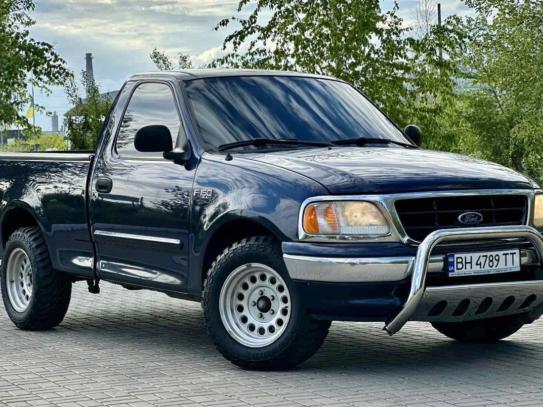 Ford F-150
                           2004г. в рассрочку