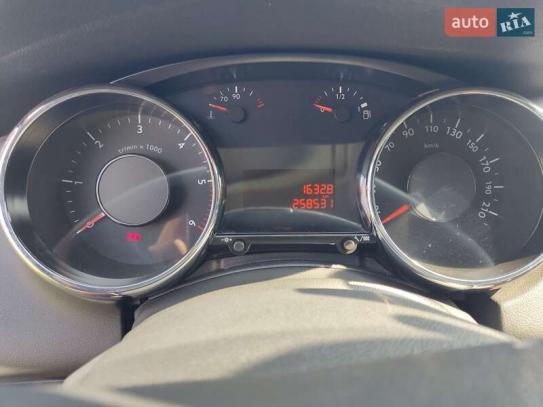 Peugeot 5008                            2013г. в рассрочку
