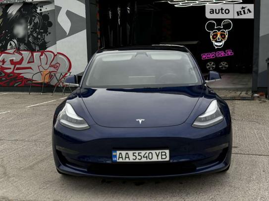 Tesla Model 3 2019г. в рассрочку