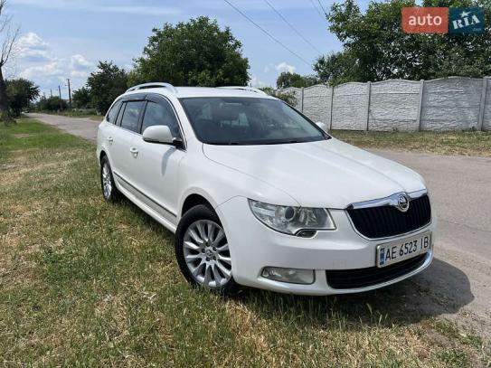 Skoda Superb                          2012г. в рассрочку