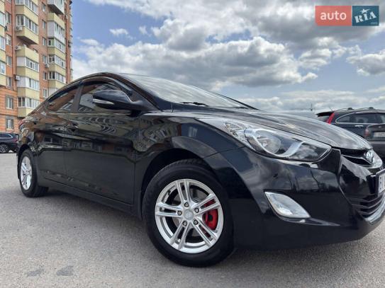 Hyundai Elantra 2013г. в рассрочку