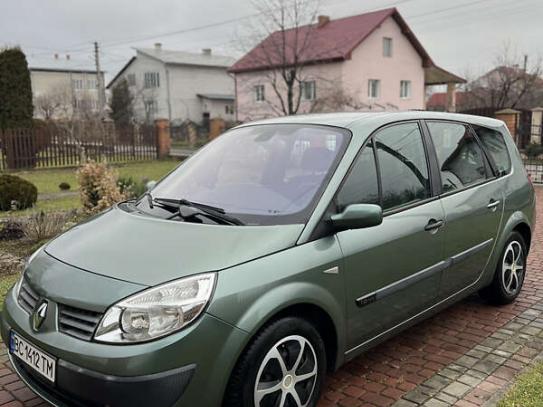 Renault Megane scenic 2004р. у розстрочку