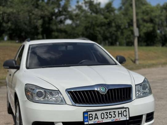 Skoda Octavia                         2011г. в рассрочку
