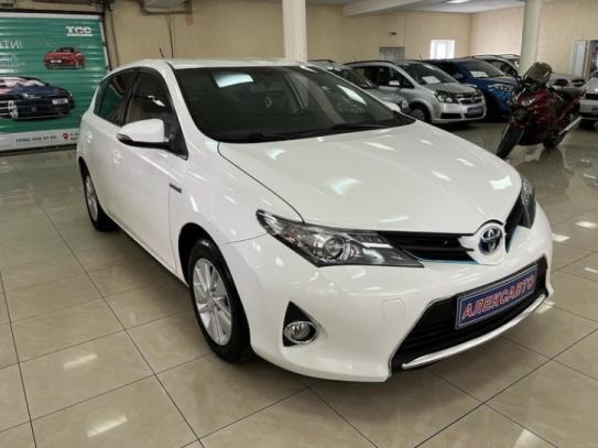 Toyota Auris 2013р. у розстрочку