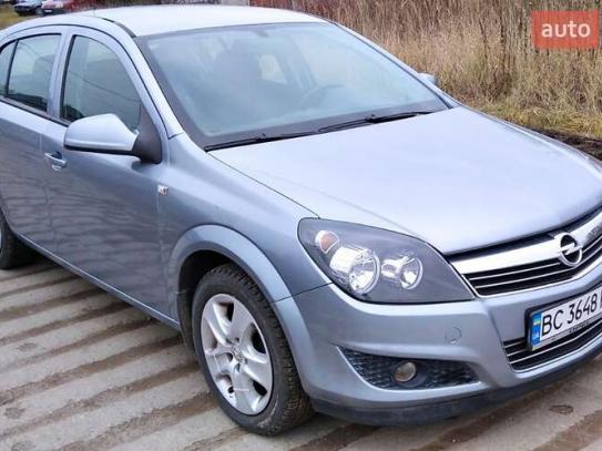 Opel Astra 2011г. в рассрочку