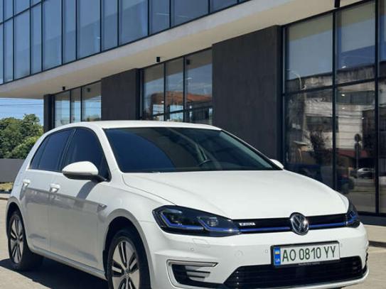 Volkswagen E-golf
                          2020г. в рассрочку