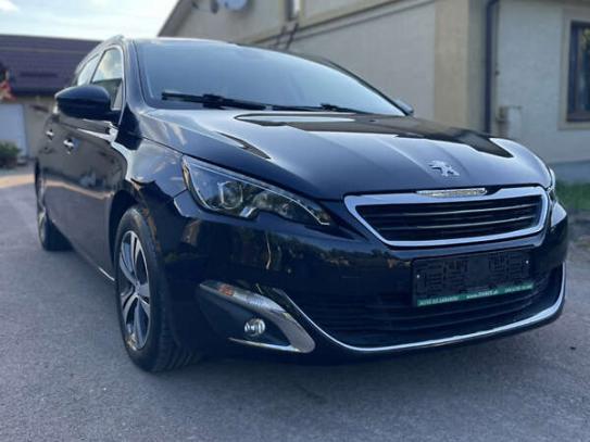 Peugeot 308 2015г. в рассрочку
