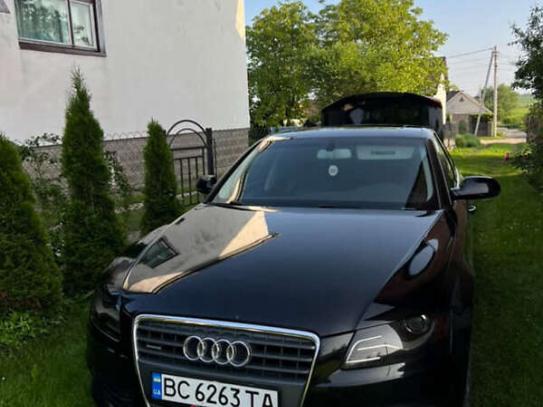 Audi A4                              2010г. в рассрочку